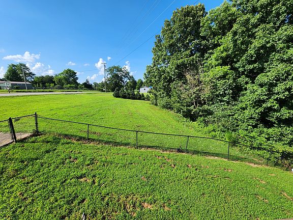 5th image of 1149 Oak Grove Rd