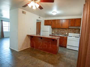 403 W 9th St APT 9, Coffeyville, KS 67337