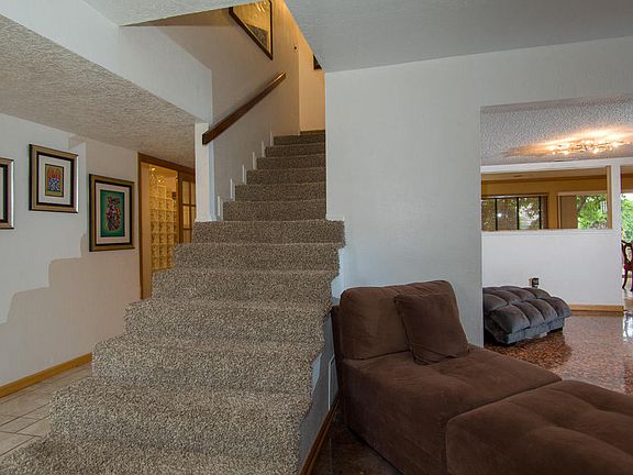 5th image of 3117 Matador Dr NE