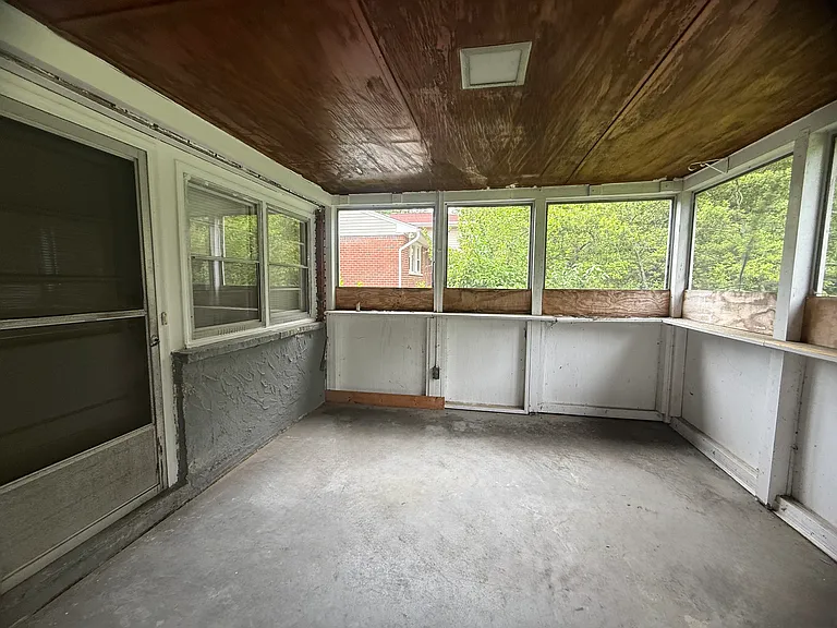 Screened Porch