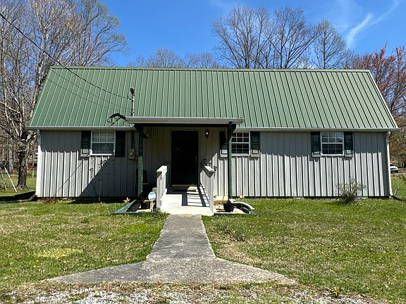3rd image of 106 Hallborough Dr