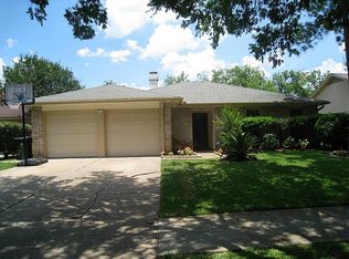 3103 Sam Houston Dr, Sugar Land, TX 77479