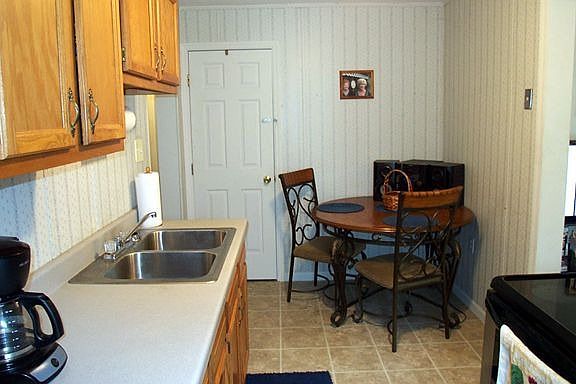 5th image of 3209 Glencoe Ave
