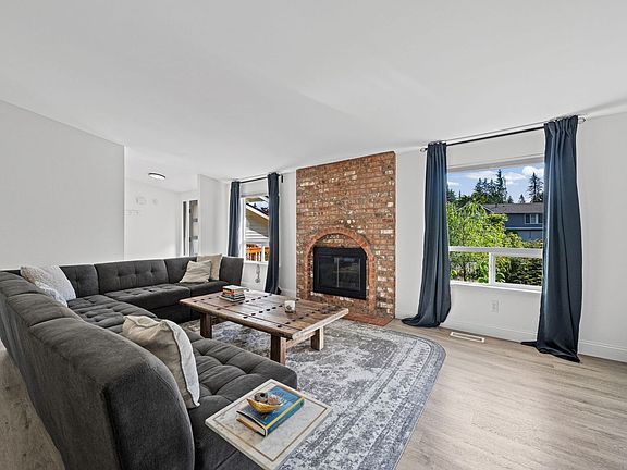 2nd image of 15932 SE 166th Pl