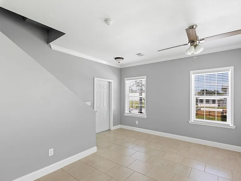 22 Ed Swift Rd — Photo 7