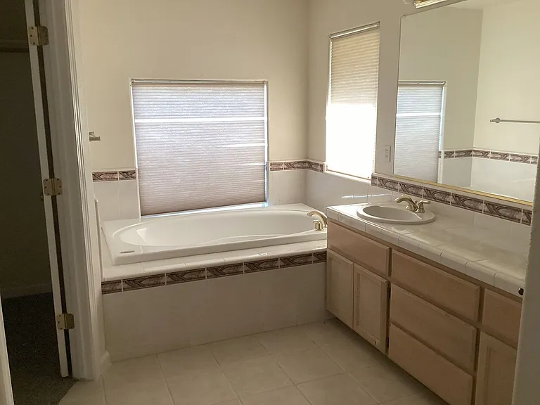 2606 Guynn Ave — Photo 10