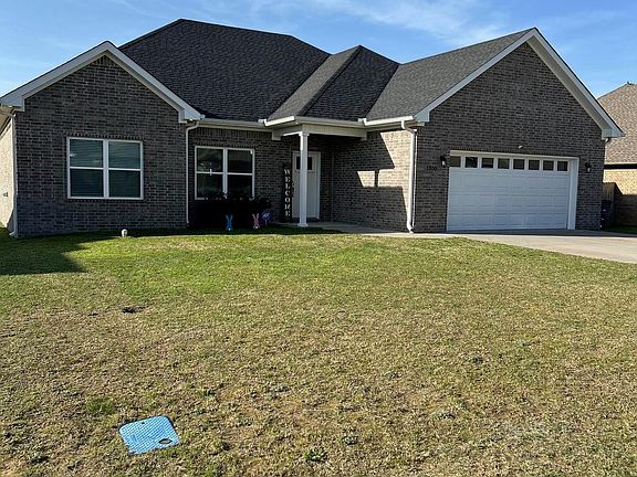 3rd image of 1300 Ridgefield Cir