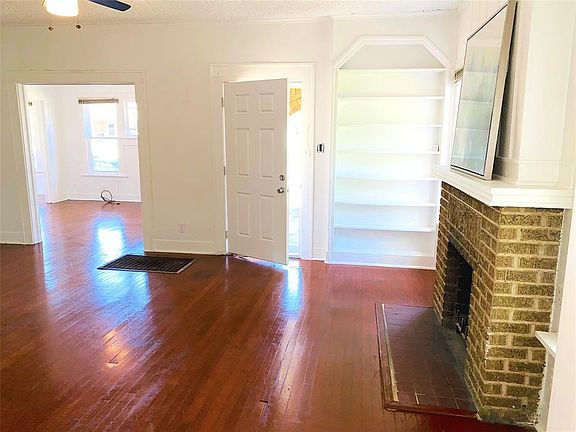 3rd image of 944 Marion Ave