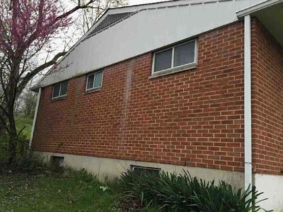 3rd image of 199 Joliet Ave