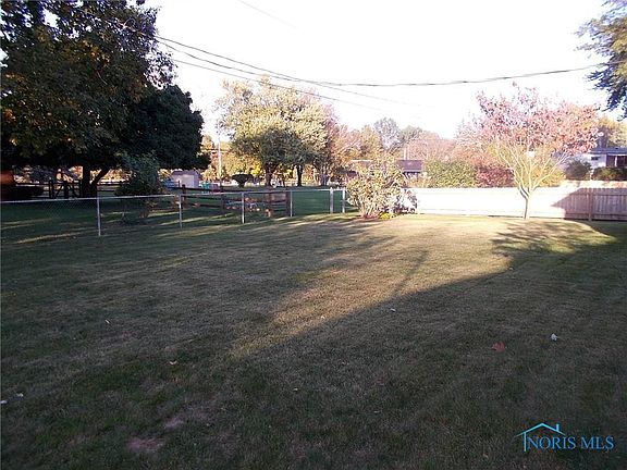 4th image of 3808 Green Meadow Ct