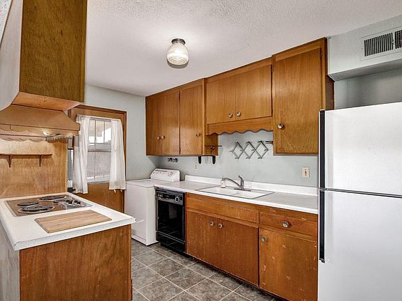 5th image of 3707 W Palmaire Ave