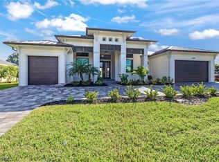 2928 SW 39th Terrace Cpe, Coral, FL 33914
