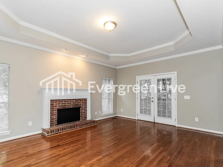 145 Hunter Hills Dr — Photo 3