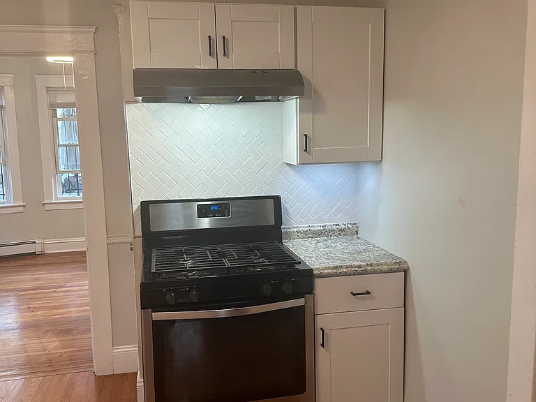 20 Richter St #1 — Photo 6
