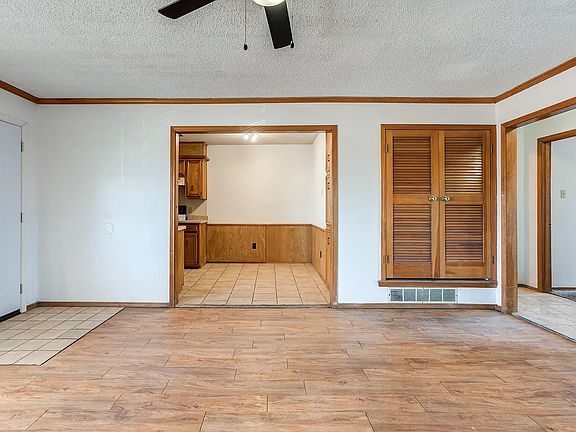 5th image of 7405 Waco Ave APT D