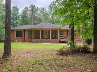 100 Hall Pl, Fayetteville, GA 30215