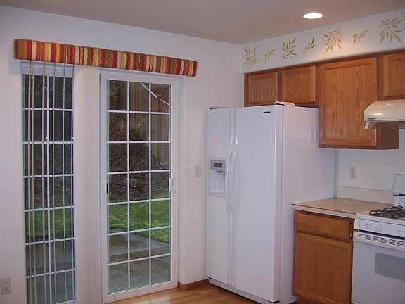5th image of 4616 Bedford Ave