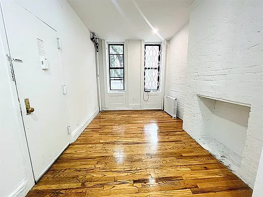 Rented by Bond New York | media 2