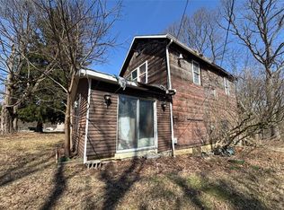 115 Vista Ln N, Ellwood City, PA 16117