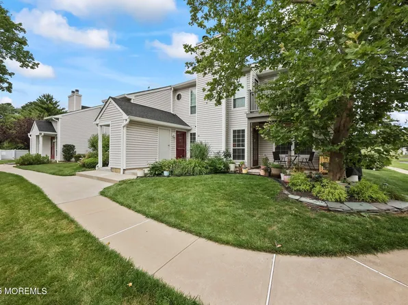 326 Mayfair Place, Morganville, NJ 07751