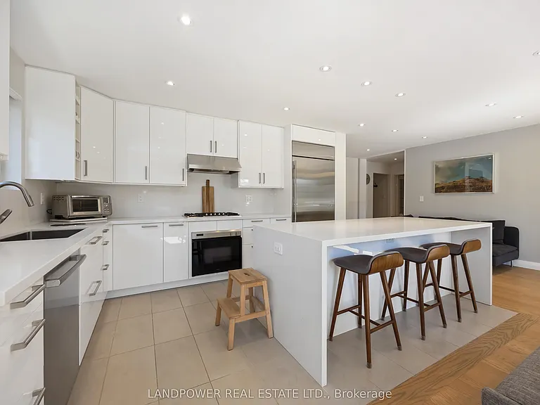 48 Marowyne Dr — Photo 11
