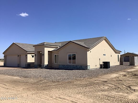 2nd image of 3525 N JUNIPER Drive