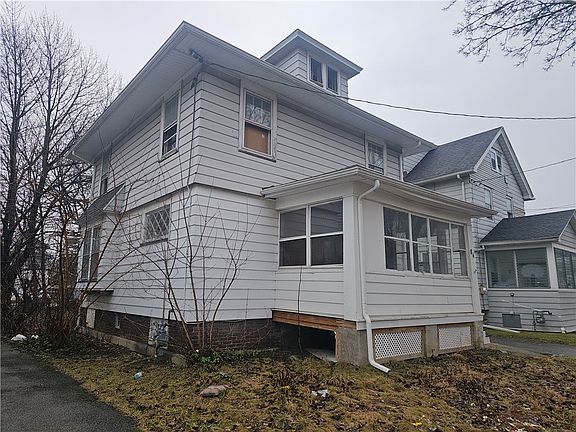 2nd image of 84 Rustic St
