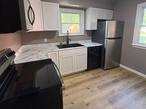 4th image of 2216 E Lawrence Ave