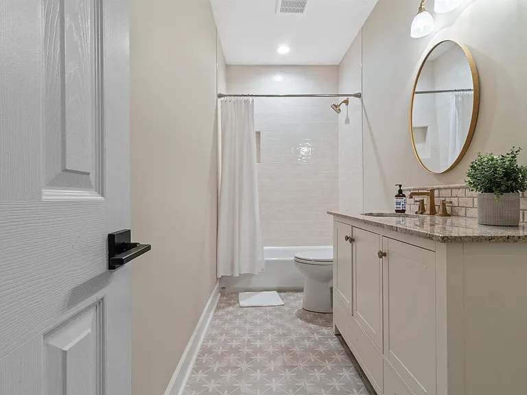 13717 Napoleon Rd — Photo 17