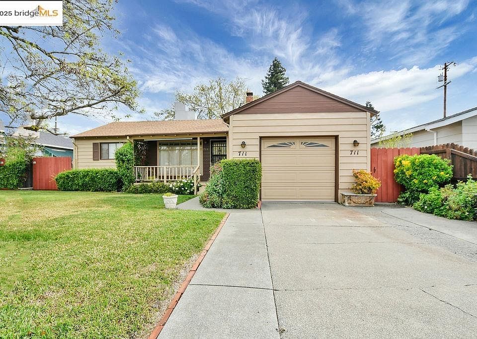 1st image of 711 Camellia Way