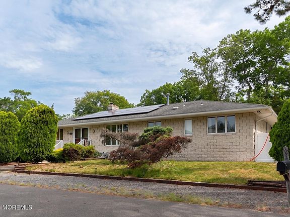 5th image of 1326 Leguene Avenue