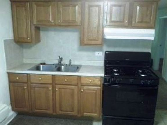 3rd image of 4121 N Richmond St #Gdn