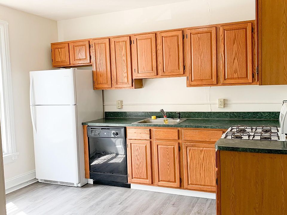 1st image of 512 Market St #2