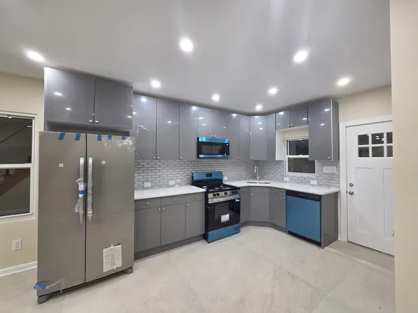 7916 153rd St, Flushing, NY 11367