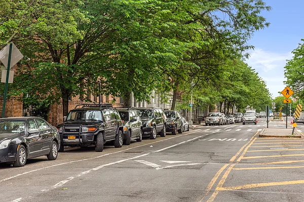 Rented by Compass | media 33