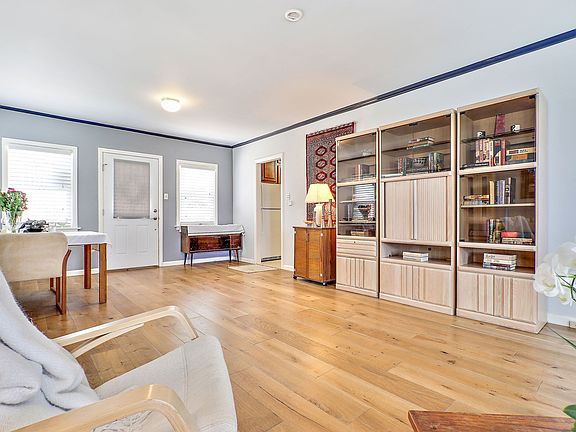 3rd image of 5838 Buena Vista Ter