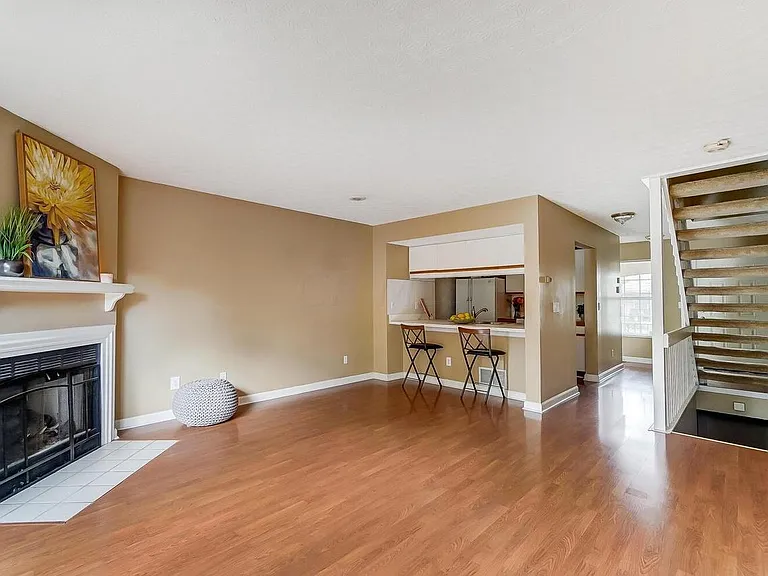 5713 Mango Ln — Photo 10