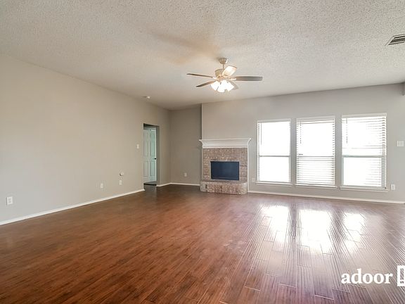 5th image of 360 McMurtry Dr