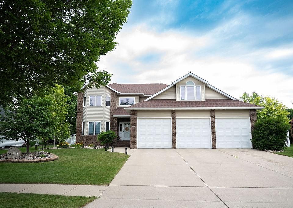 1st image of 2609 Meadow Creek Cir S