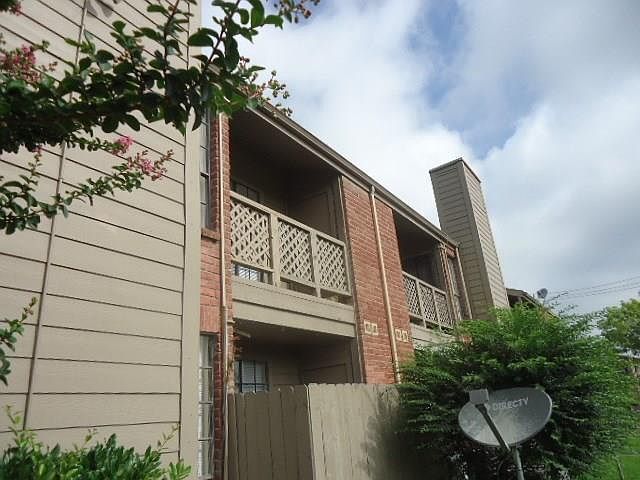 1st image of 12500 Sandpiper Dr APT 6