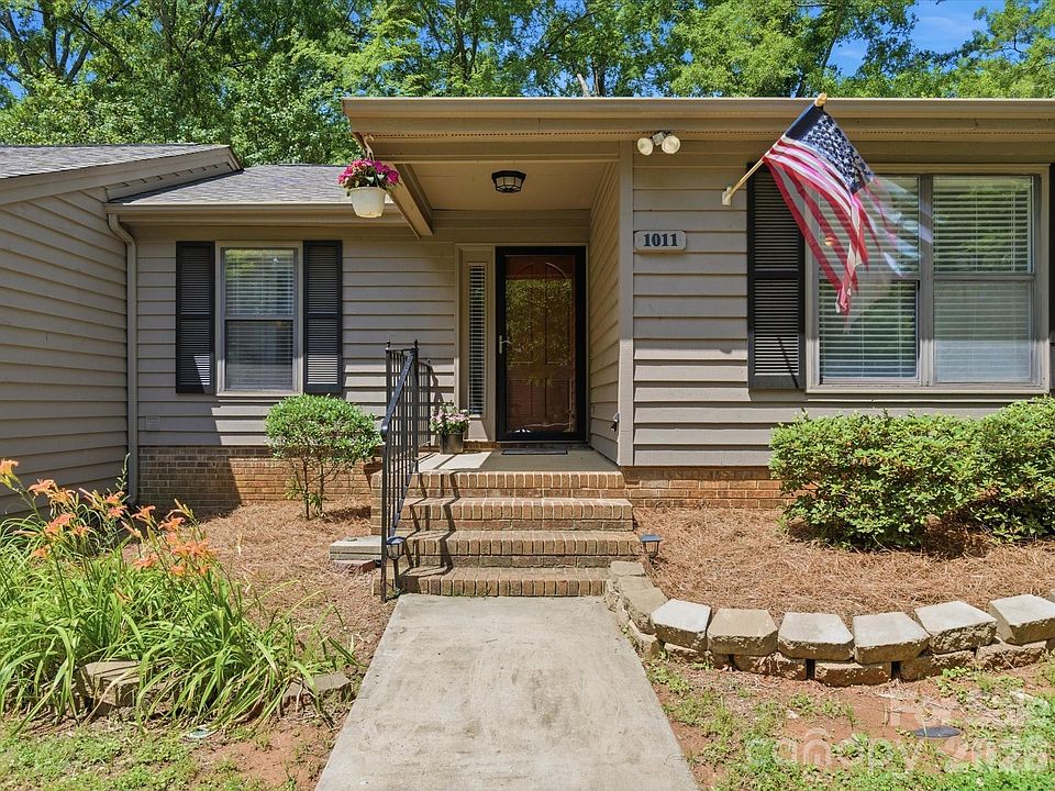 1st image of 1011 Cranberry Cir