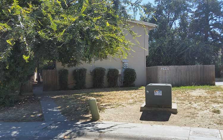 2nd image of 2440 Almandor Cir