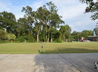100 Banker Dr, Thibodaux, LA 70301