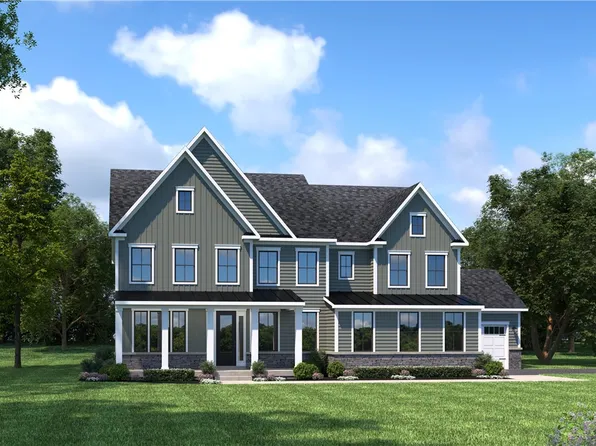 318 Pinewood Dr, Crescent, PA 15046