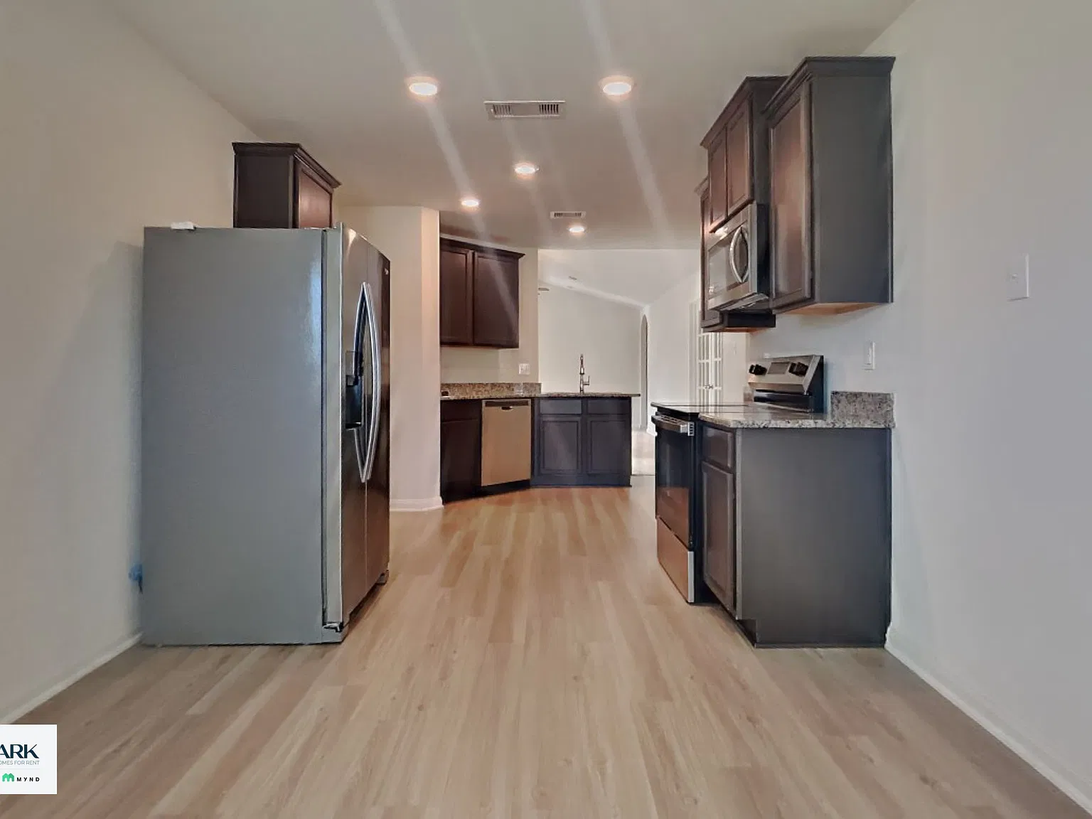 3 bed, 2.0 bath, 1844 sqft, $1,925 — Photo 4