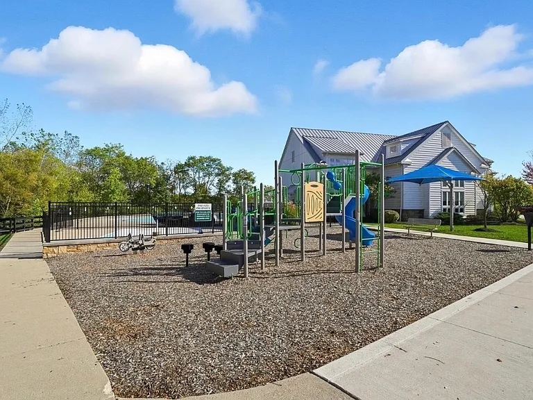 4641 Grand Strand Dr — Photo 40