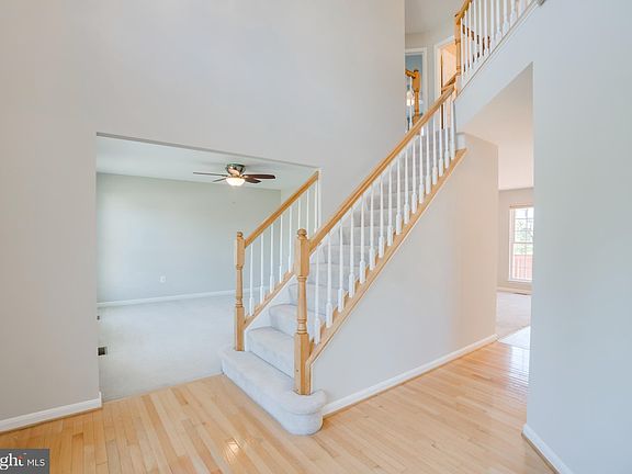 2nd image of 10102 Terrace Ct