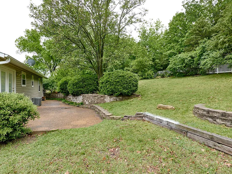 6001 La Chateau Ct — Photo 25