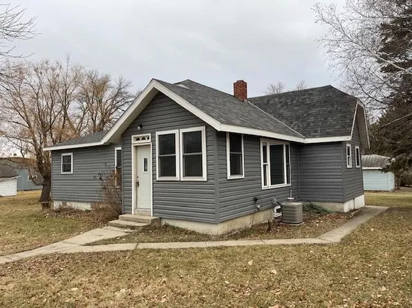 306 1st St SE, Rothsay, MN 56579