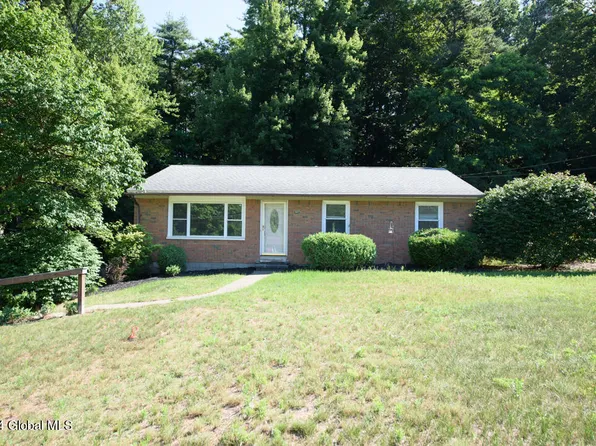 3127 E Lydius Street, Guilderland, NY 12303